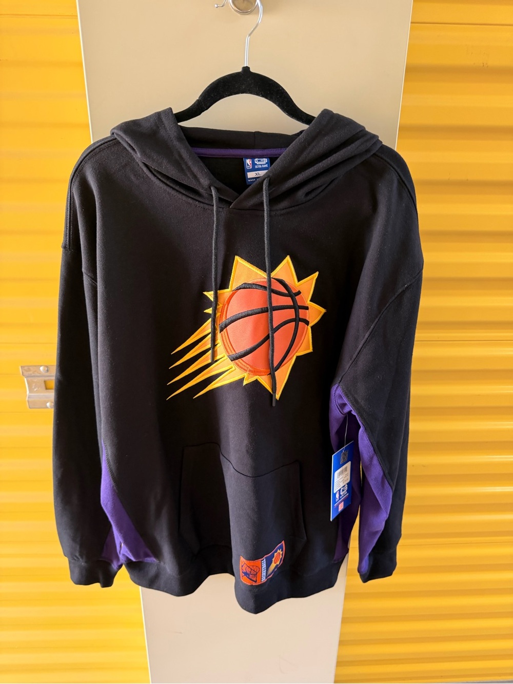 Men’s basketball pullover